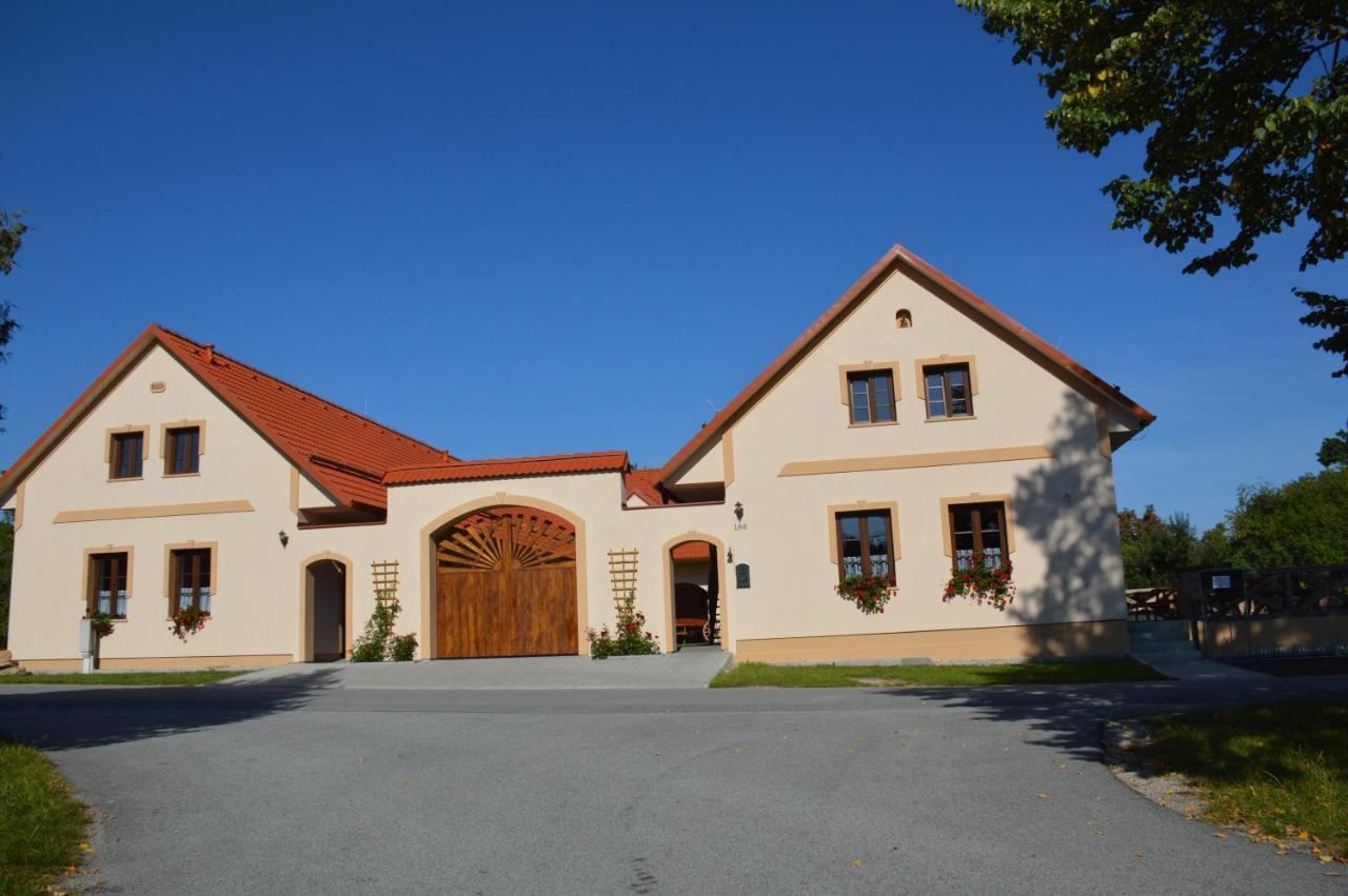 Penzion U Podkovare Trebon Exterior photo